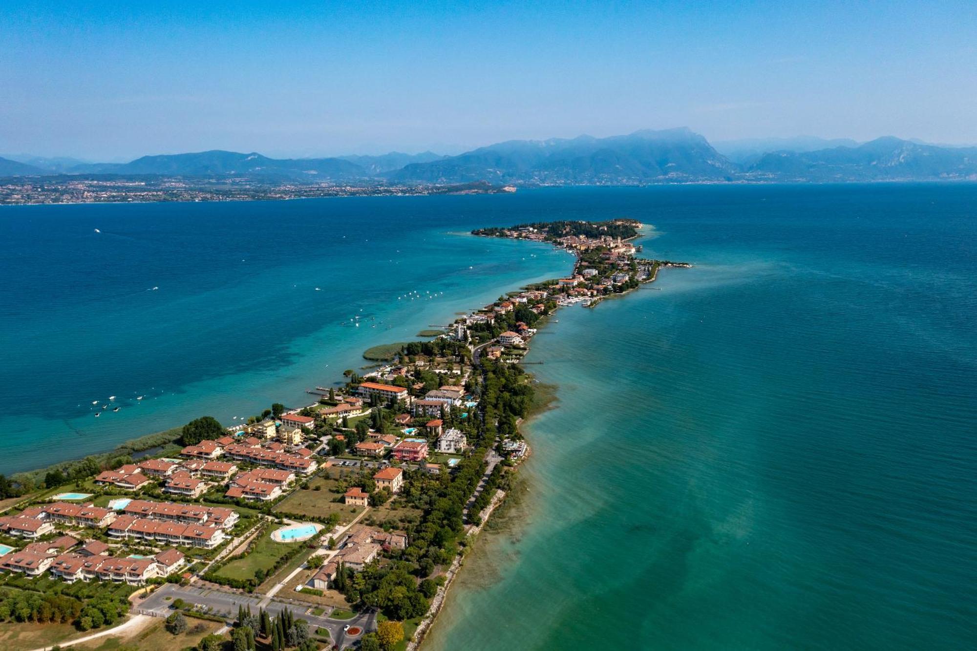 Hotel Mavino Sirmione Exterior photo