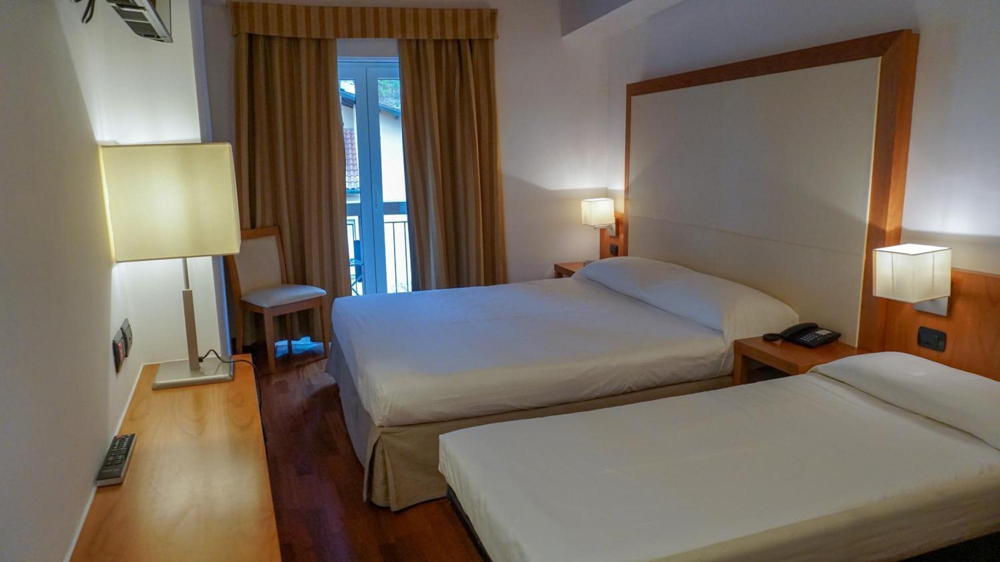 Hotel Mavino Sirmione Room photo